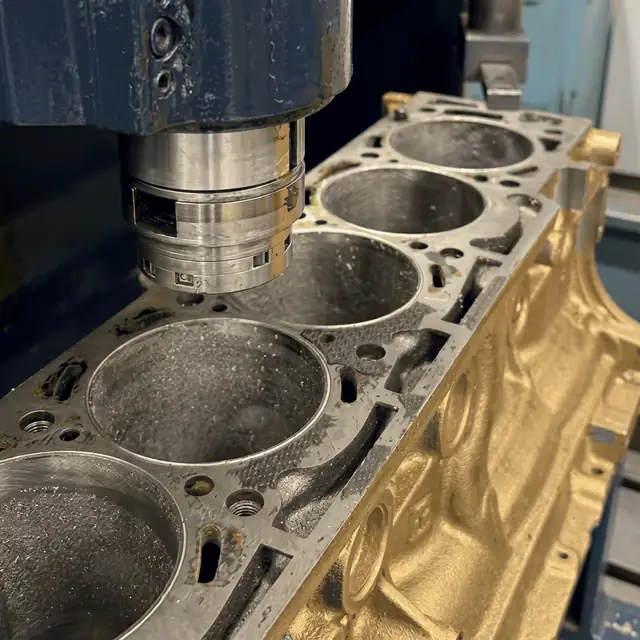 Mekstas verkstad - egen maskinpark under ett tak