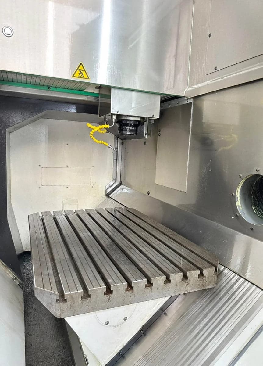 Arbetsbordet i CNC-fräsen HSM 700