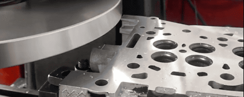 topplocksrenovering planslipning som är en del av topplocksrenovering